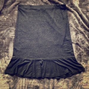Max Studio Heather Grey Knit Flutter skirt